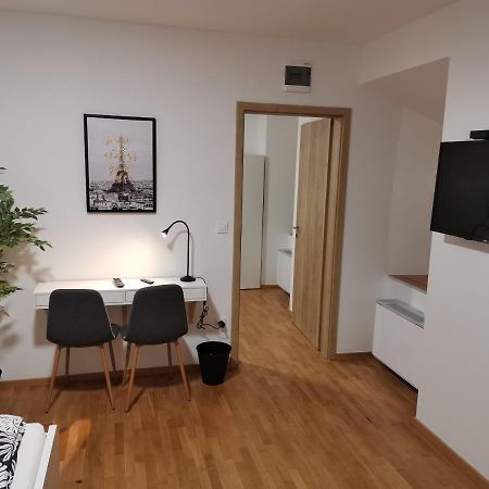 Pubyland Rooms & Apartments Rogatec Екстер'єр фото