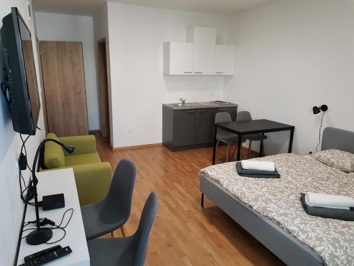 Pubyland Rooms & Apartments Rogatec Екстер'єр фото