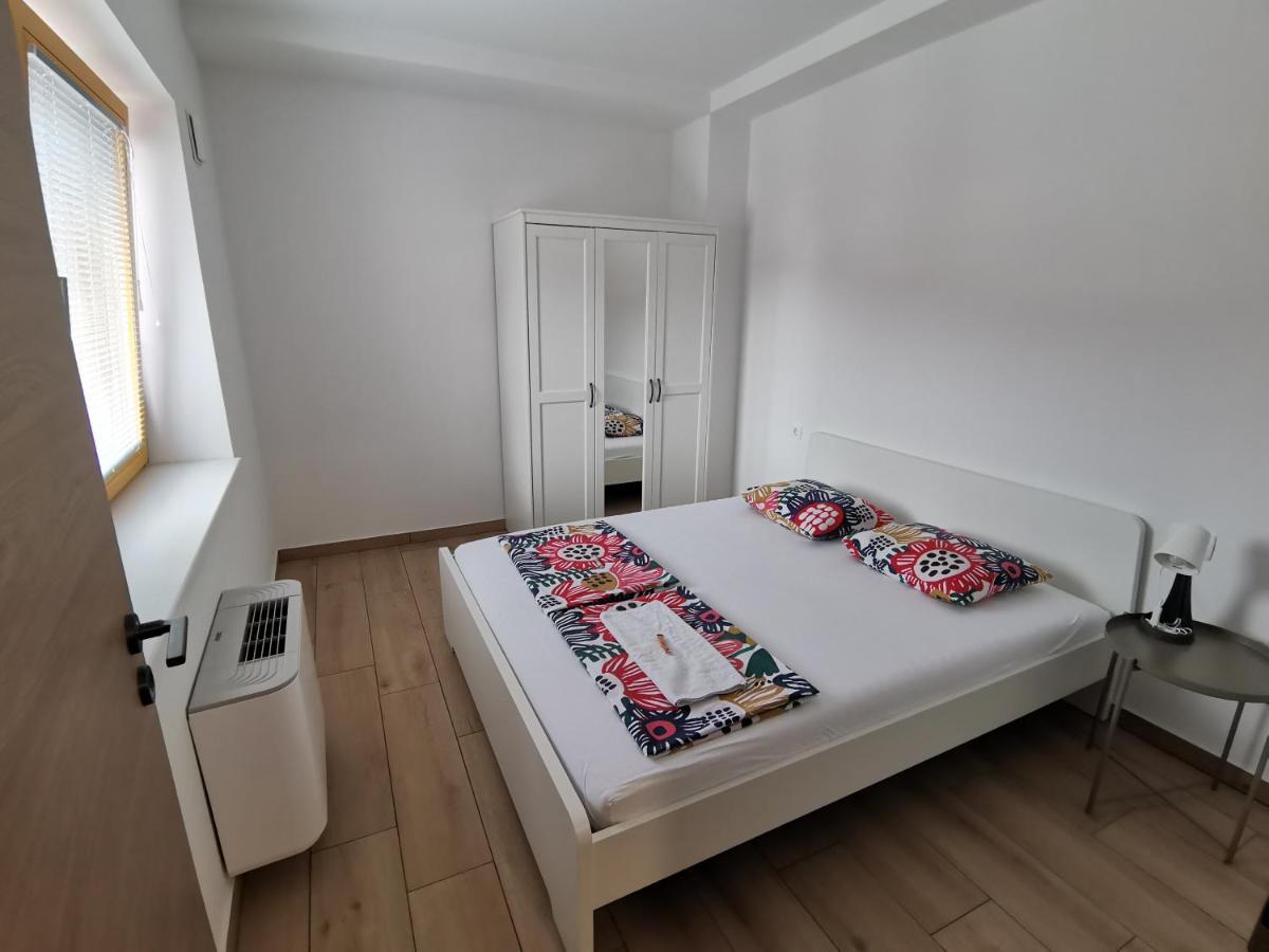 Pubyland Rooms & Apartments Rogatec Екстер'єр фото