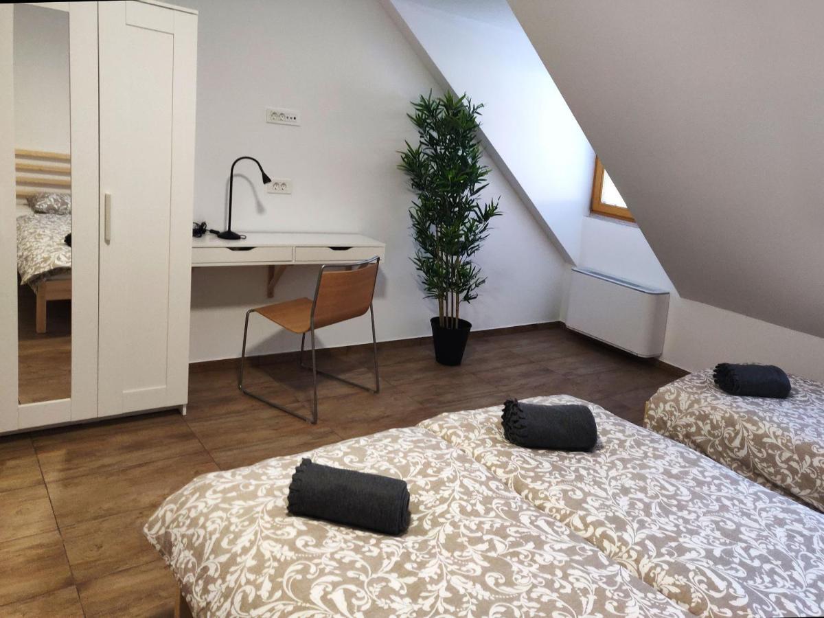 Pubyland Rooms & Apartments Rogatec Екстер'єр фото