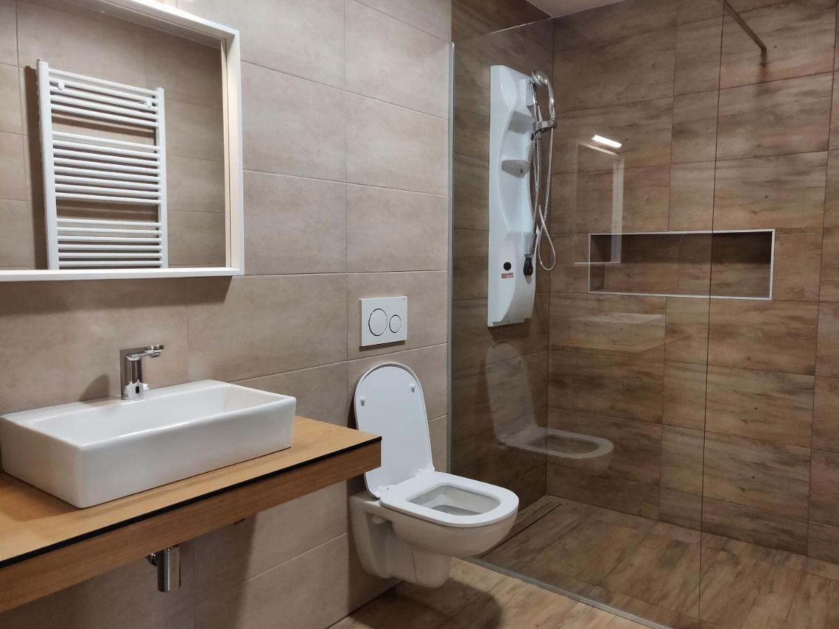 Pubyland Rooms & Apartments Rogatec Екстер'єр фото