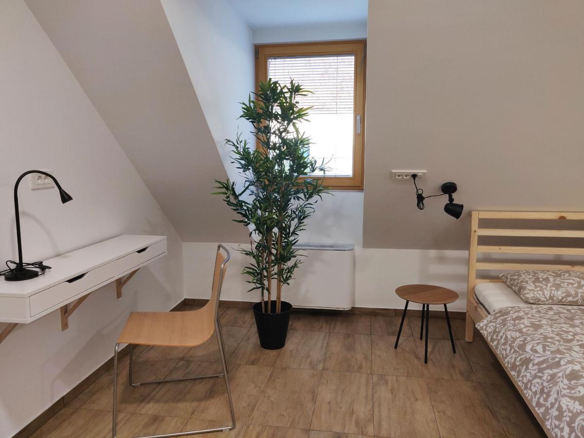 Pubyland Rooms & Apartments Rogatec Екстер'єр фото