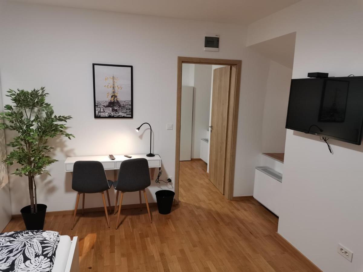 Pubyland Rooms & Apartments Rogatec Екстер'єр фото